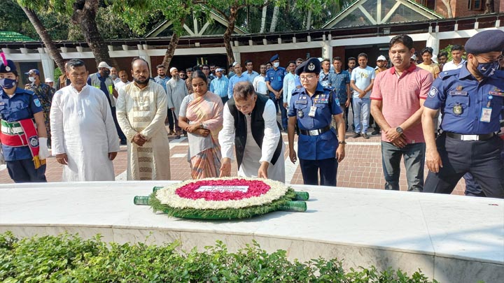 বঙ্গবন্ধু কন্যা শেখ হাসিনার সুযোগ্য নেতৃত্বে দেশ এগিয়ে যাচ্ছে : স্বরাষ্ট্রমন্ত্রী